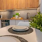 Apartamenty Homely Place Blisko Starego Rynku - Parking Apartment Poznan