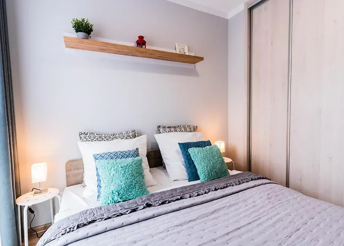 Апартаменты Apartamenty Homely Place Blisko Starego Rynku - Parking *