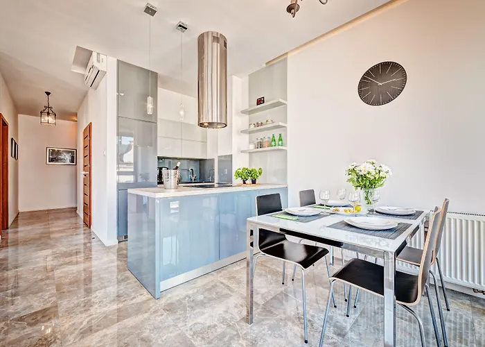 Apartamenty Homely Place Blisko Starego Rynku - Parking Апартаменты