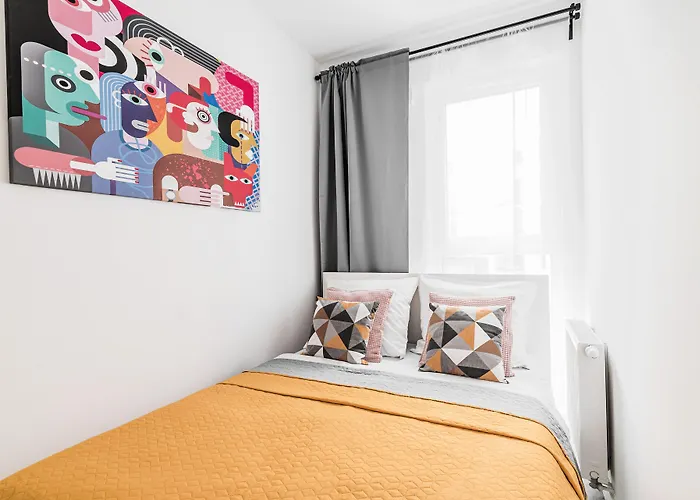 Апартаменты Apartamenty Homely Place Blisko Starego Rynku - Parking Познань