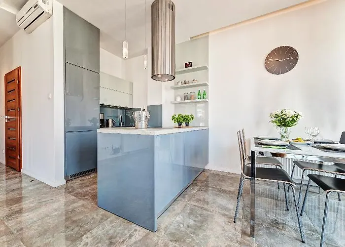 Homely Place Blisko Starego Rynku - Parking Διαμέρισμα Πόζναν